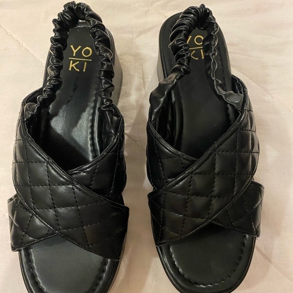 YOKI Brielle Black Quilt Platform Sandals size 10 style Bumble (EF) - Picture 2 of 11